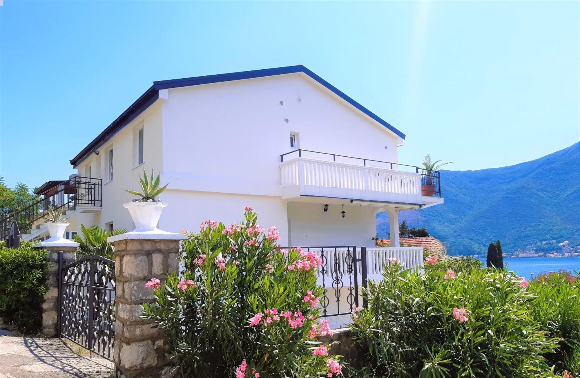 Apartments Sonja Kotor Zewnętrze zdjęcie